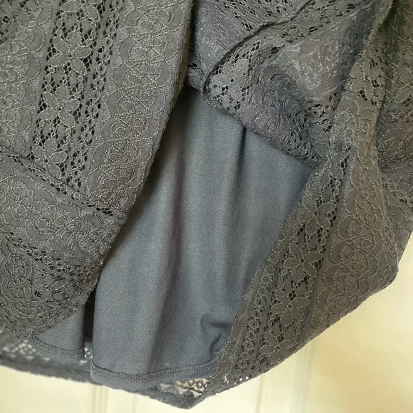 Ann Taylor Midnight Lace Blouse - Picture 6 of 6